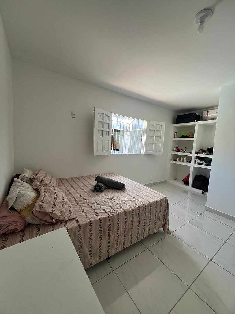 Casa de Praia:4 Quartos, 3 Suítes, Próximo a Praia