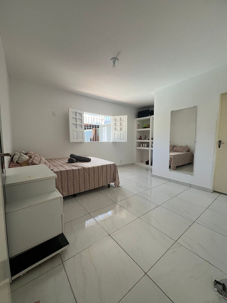 Casa de Praia:4 Quartos, 3 Suítes, Próximo a Praia