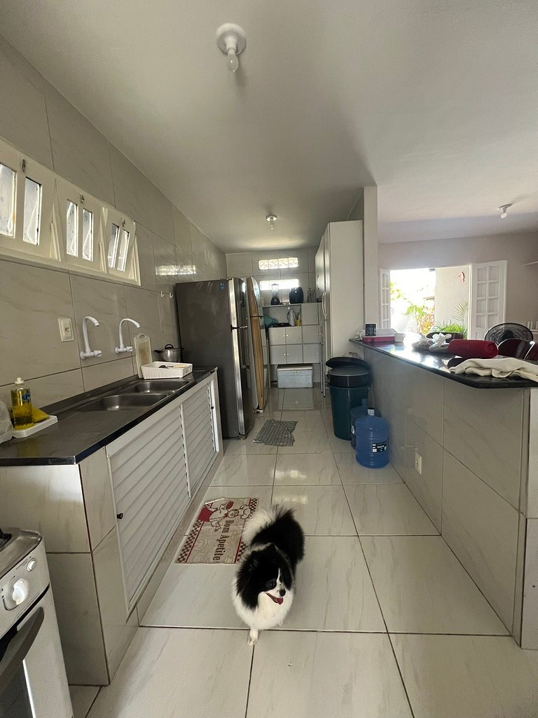 Casa de Praia:4 Quartos, 3 Suítes, Próximo a Praia