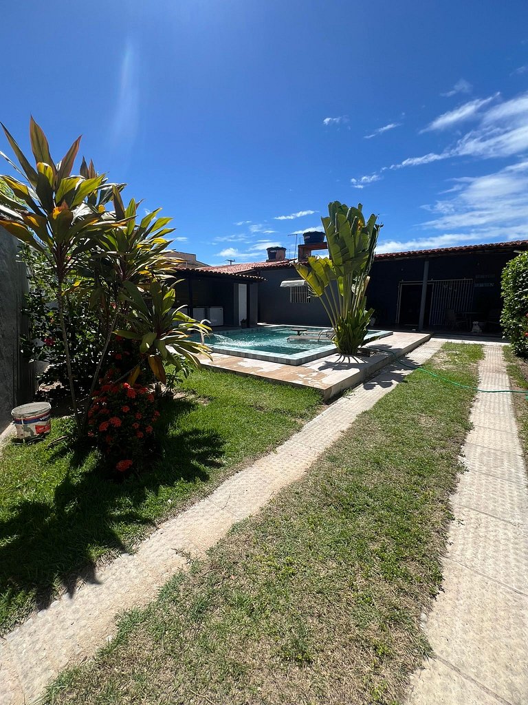 Casa de Praia:4 Quartos, 3 Suítes, Próximo a Praia