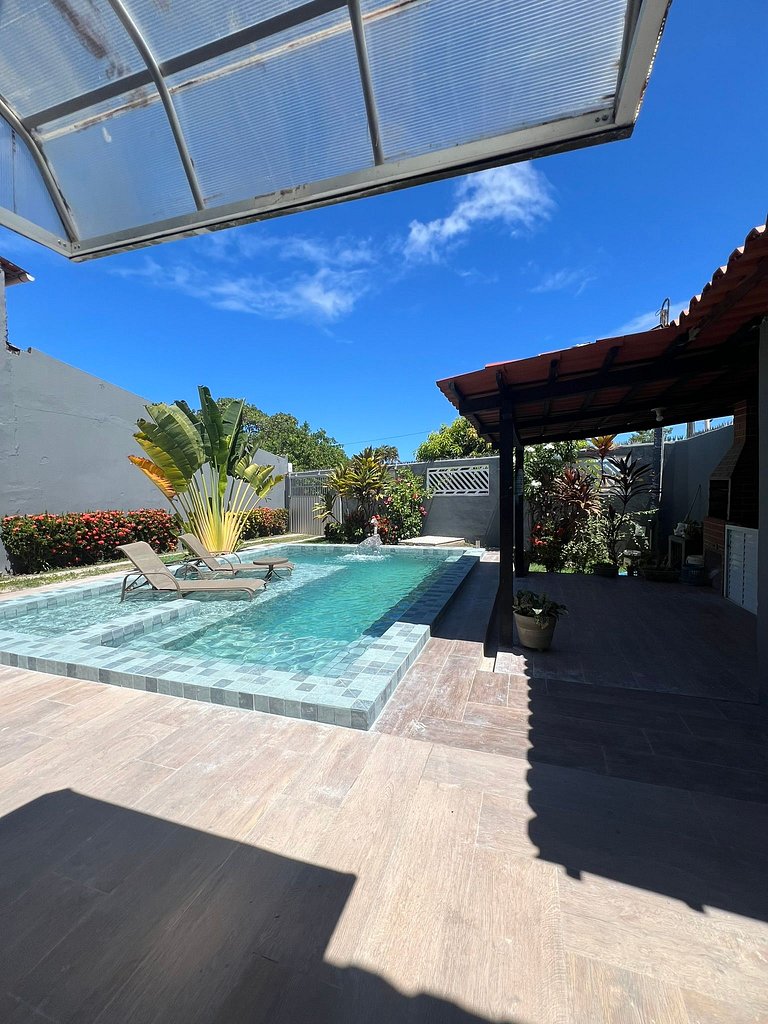 Casa de Praia:4 Quartos, 3 Suítes, Próximo a Praia