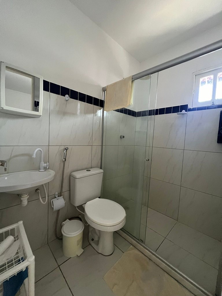 Casa de Praia:4 Quartos, 3 Suítes, Próximo a Praia