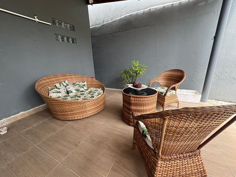 Casa de Praia:4 Quartos, 3 Suítes, Próximo a Praia